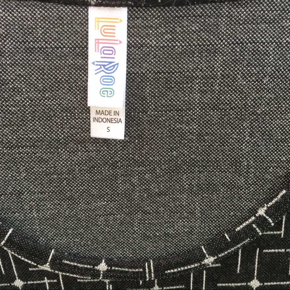 LulaRoe Rayon/Polyester Top, Small - Picture 4 of 5